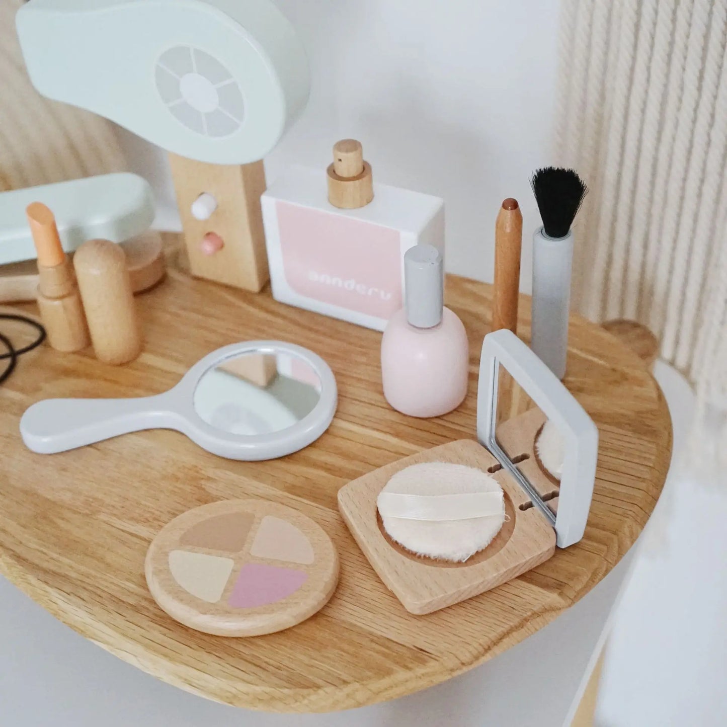 Delightful Wooden Makeup Set for Girls - Imaginative Pretend Play and Hairdressing Fun