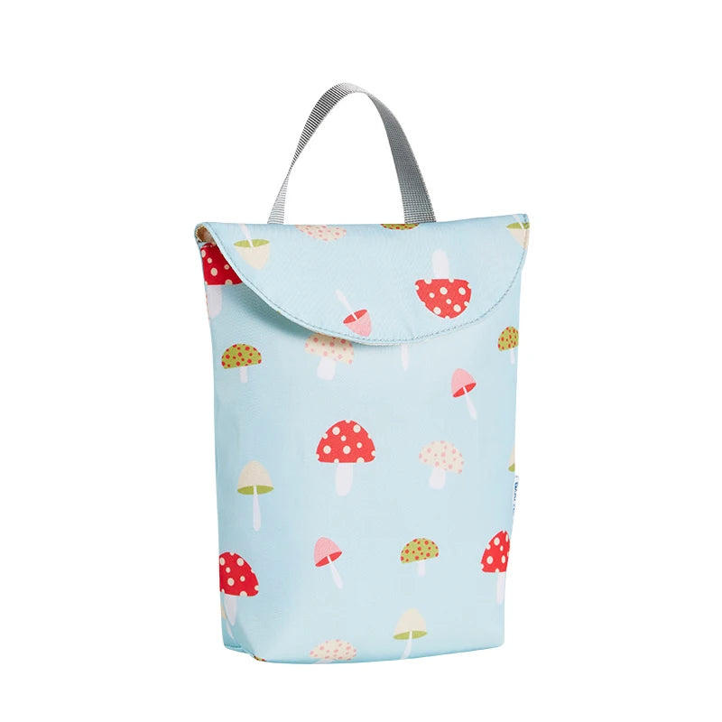 Stylish Waterproof Diaper Bag for Moms - Multifunctional Organizer with Big Capacity and Handmade Craftsmanship