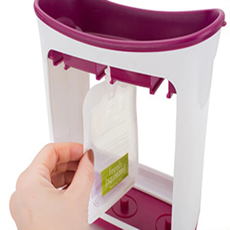 Baby Fruit Puree Maker Kit with 10 Disposable Squeeze Bags – Safe and Easy Homemade Feeding Solution for Newborns