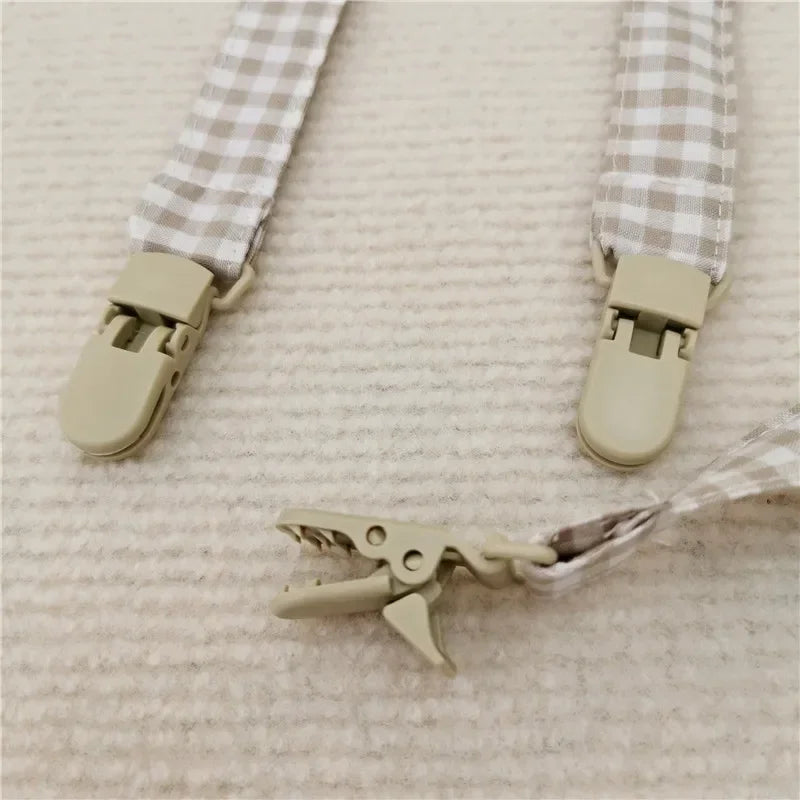 Adorable 3D Cartoon Bear Pacifier Clip Chain for Infants - Kawaii Baby Feeding Accessory