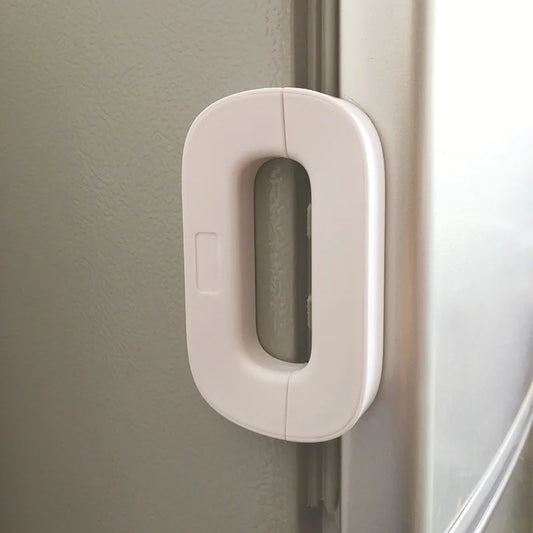 Childproof Refrigerator Lock for Enhanced Safety – Anti-Pinch Hand Protection for Kids – Dedicated Baby Safety Buckles