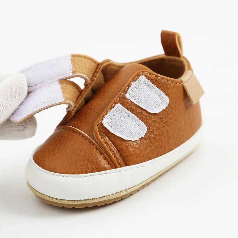 Unisex Baby Leather Sneakers with Anti-Slip Hook and Loop Fasteners for Spring, Summer, and Fall