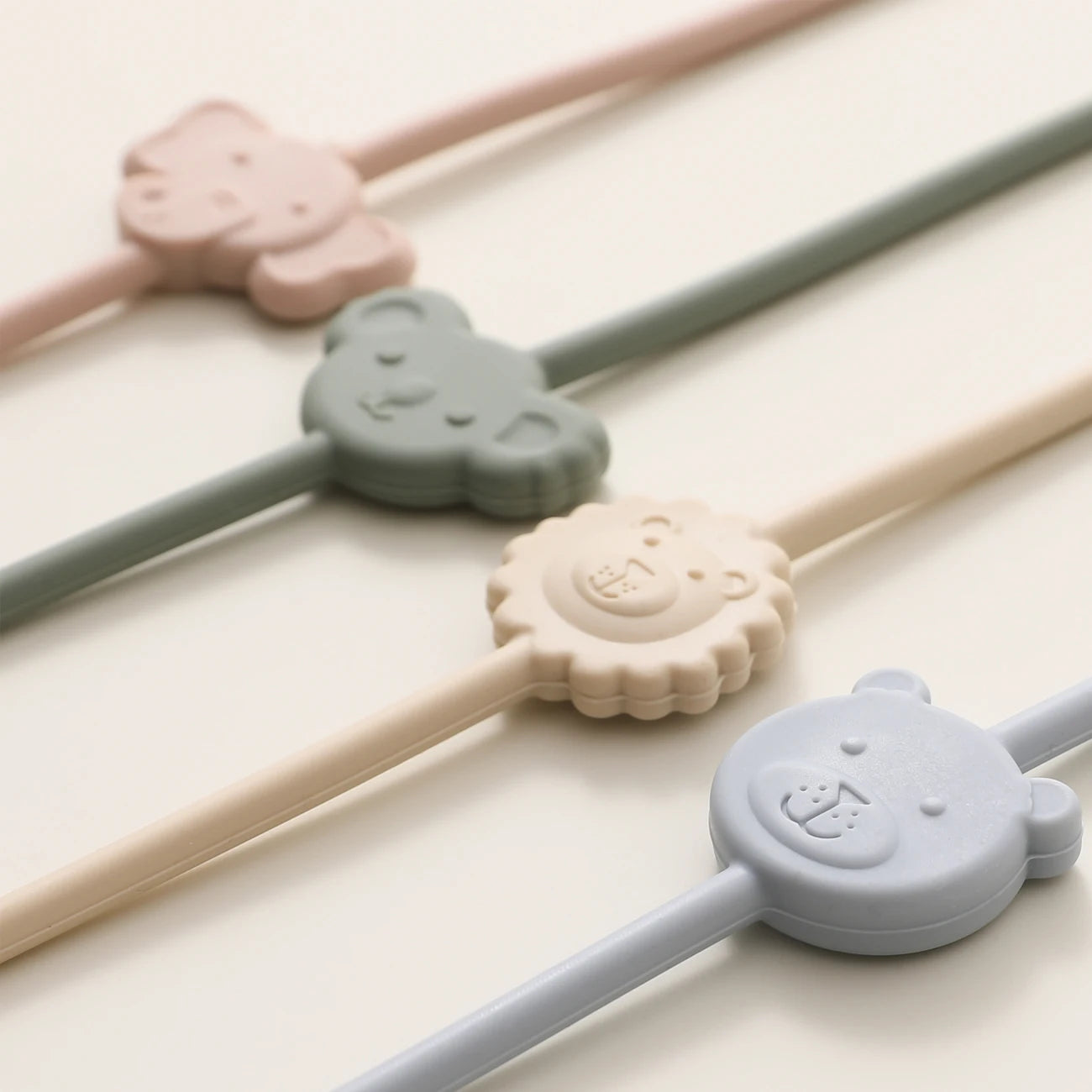 6-Pack Adorable Safari-Themed Silicone Pacifier Clips for Babies – Adjustable and Secure Anti-Lost Straps for Strollers and High Chairs