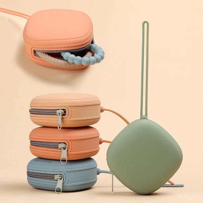 Travel-Friendly Silicone Pacifier Organizer - Food-Grade Storage Case for Babies 0-36 Months